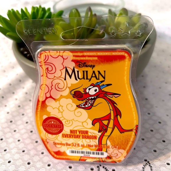 🐉 New! Disney’s Not Your Everyday Dragon Mulan Scentsy Wax Melt - Picture 1 of 2